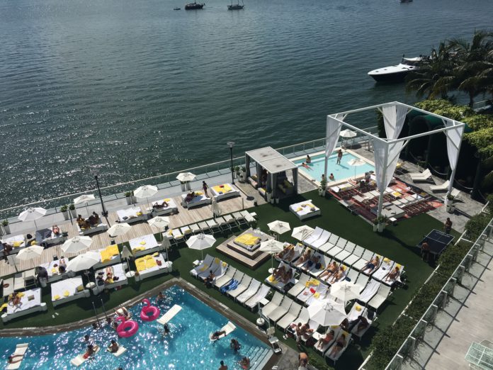 Mondrian Miami Pool von oben