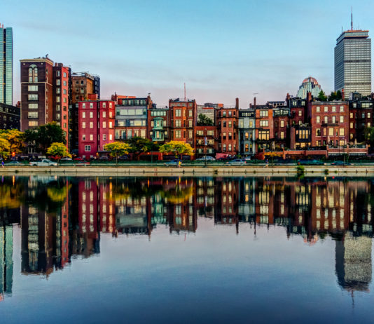 Nach Boston fliegen und in Lufthansa Business sparen Boston Bay