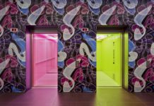 nhow Berlin: Gewinn ein Wochenende zu zweit nhow Berlin Fahrstuhl