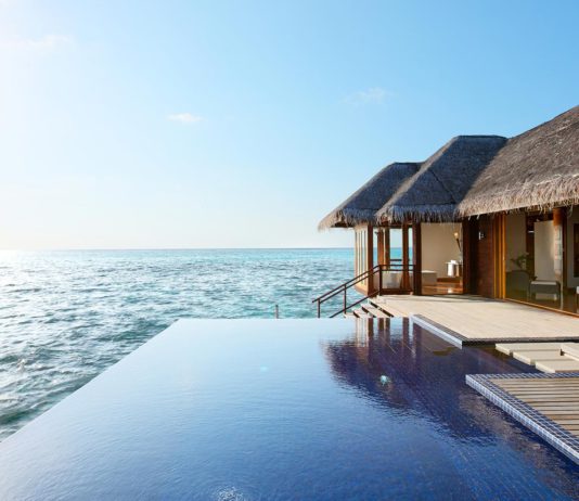 Reisegutschein zu gewinnen: Mit 10.000 € in die Welt LUX Resort auf den Malediven