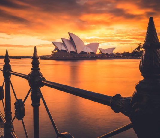 Günstig Business Class nach Australien fliegen ab Deutschland Sydney Opernhaus Australien