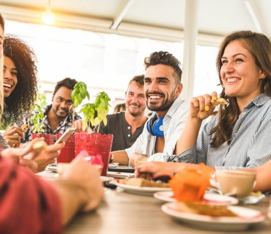 Im Restaurant Lufthansa Meilen und Avios sammeln Meilen beim Restaurantbesuch