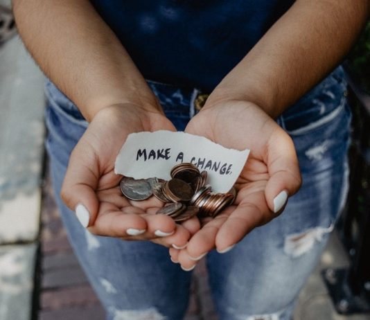 American Airlines belohnt Corona Spenden ans Rote Kreuz Corona Spenden