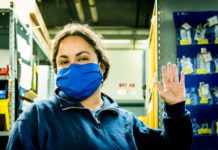 Upcycling Idee: United Airlines Masken Upcycling Idee: United Airlines Mund und Nasenschutz