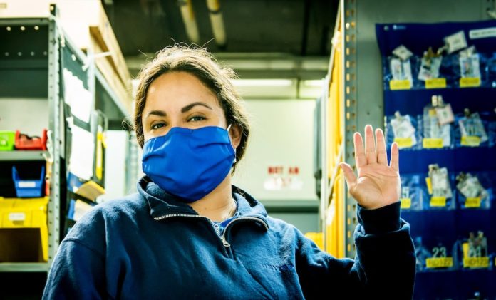 Upcycling Idee: United Airlines Mund und Nasenschutz