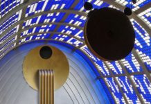 Radisson Blu Bremen: Mittendrin wo Bremen schön ist Himmelsaal Radisson Blu Bremen