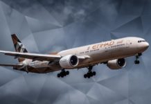 Etihad legt 50% auf deinen Gutschein obendrauf – So geht’s Etihad Airways Flugzeug