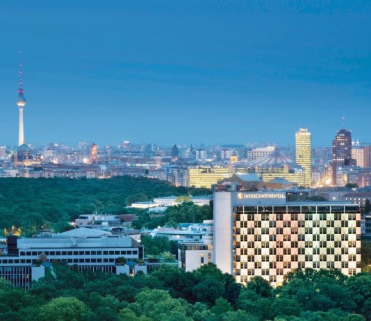 InterContinental Berlin: Gewinne 2 Nächte für 2 IHG One Rewards Intercontinental Berlin Außenansicht