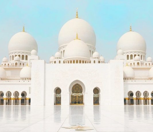 Ab 44€ nach Abu Dhabi bis September 2020 ab Budapest