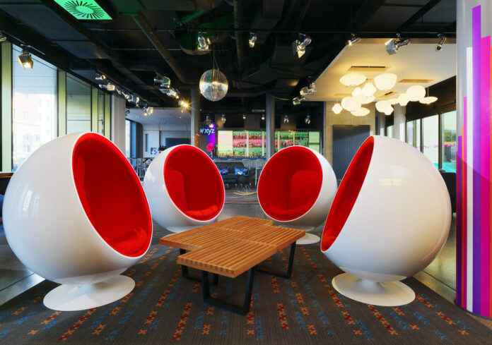 Aloft München Lobby